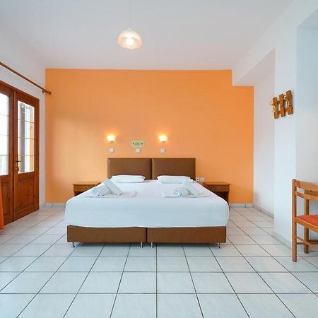 Komninos Rooms Panagia  Ngoại thất bức ảnh