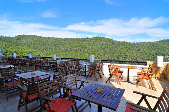 Komninos Rooms Panagia  Ngoại thất bức ảnh