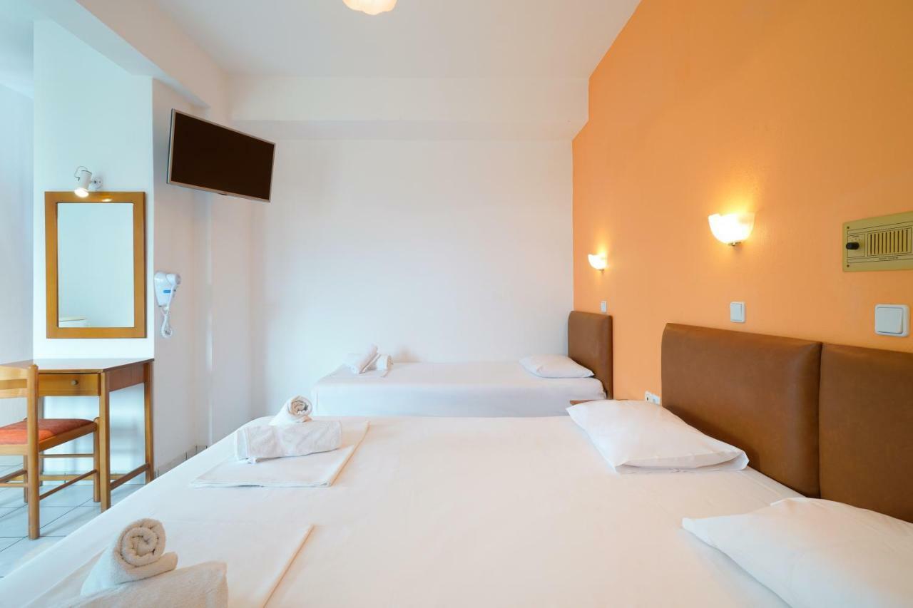 Komninos Rooms Panagia  Ngoại thất bức ảnh