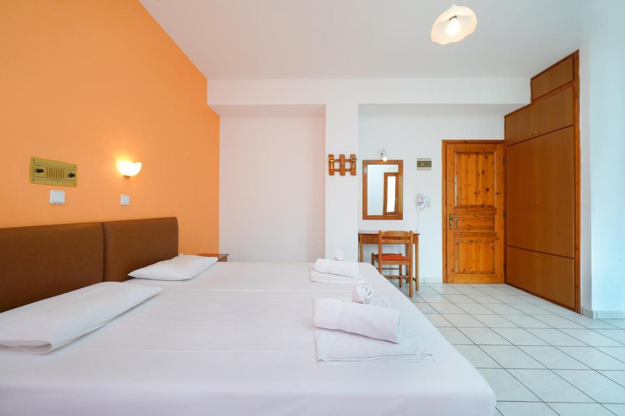 Komninos Rooms Panagia  Ngoại thất bức ảnh